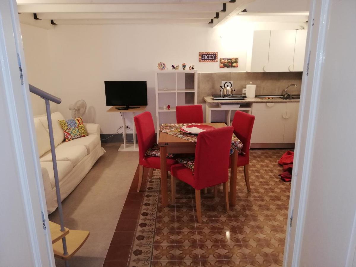 Il Posto Giusto Station Rooms Palermo Luaran gambar